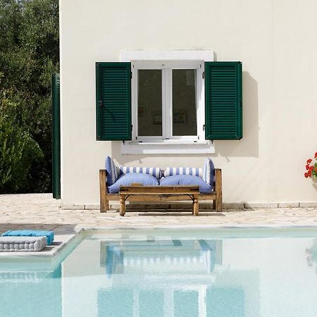 Villa Melissonia Agios Stefanos  Luaran gambar