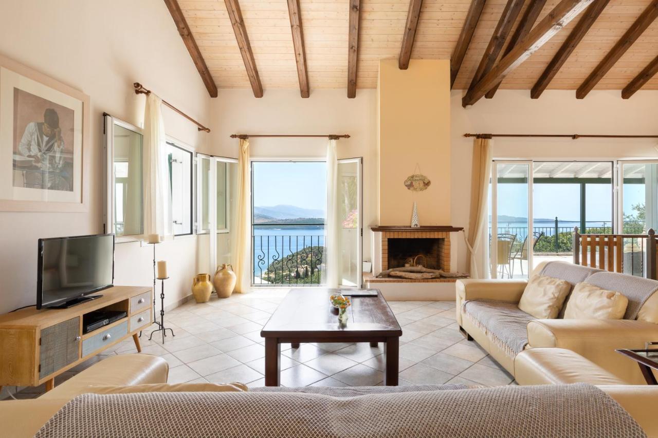 Villa Melissonia Agios Stefanos  Luaran gambar